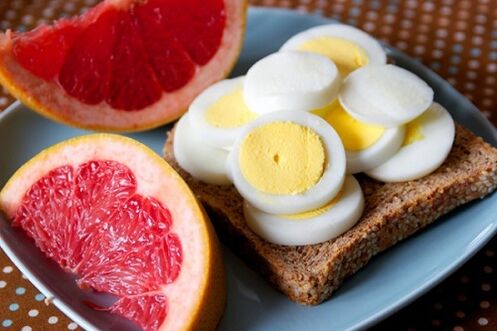 les œufs et le pamplemousse pour le régime peuvent